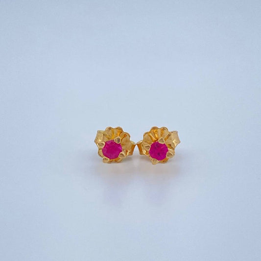 Topos Cuatro Garras Ruby 0.85gr / Oro Amarillo 18K %