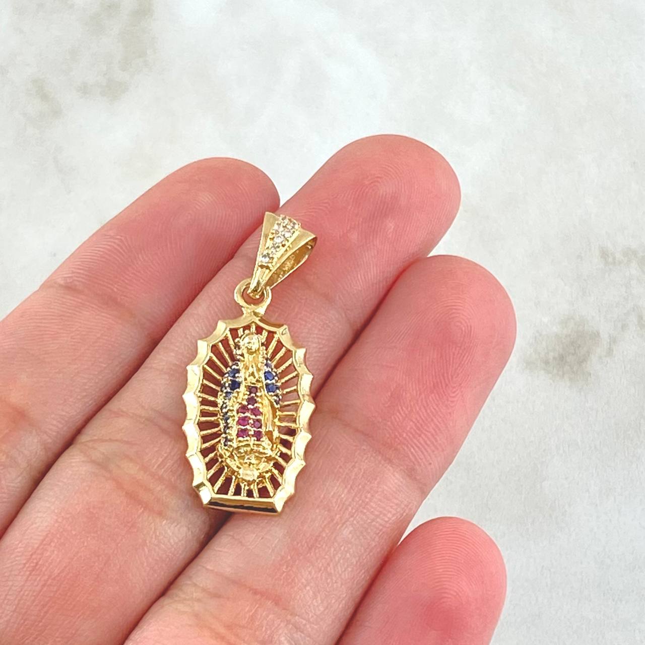Dije Virgen Guadalupe 3gr / 3.2cm / Circones Blancos Azules Fucsias Oro Amarillo 18K