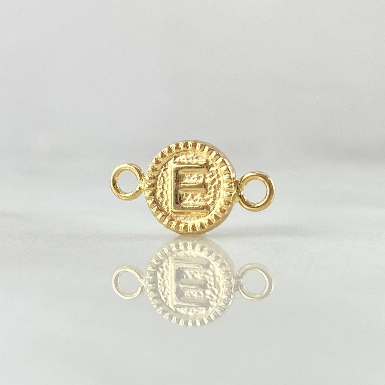 Herraje Letra E 0.45gr / 1.5cm / Oro 18K