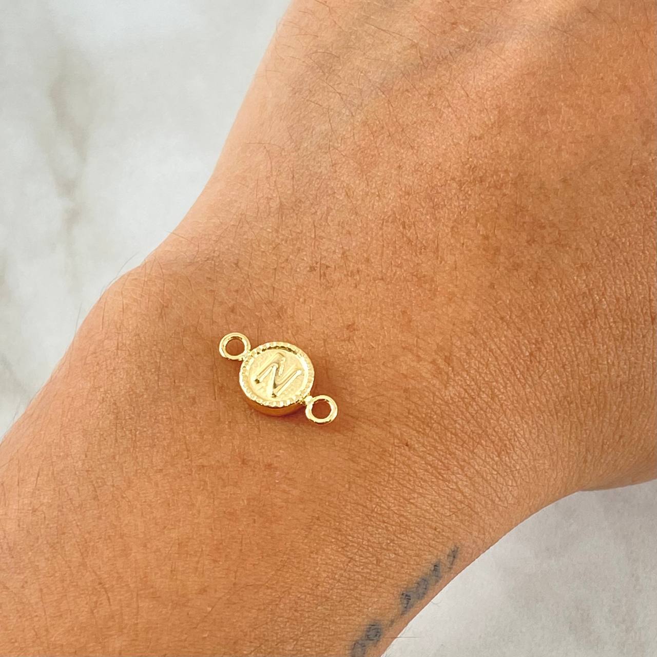 Herraje Letra N 0.6gr / 1.8cm / Oro Amarillo 18K