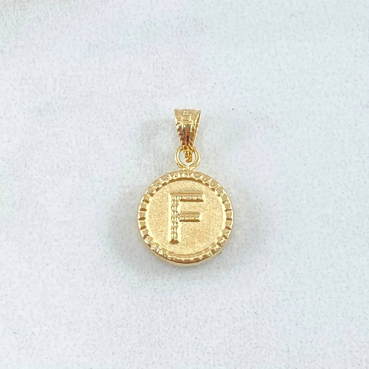 Dije Letra F 0.4gr / 1.4cm / Circulo Cargador Bordeado Oro Amarillo 18K