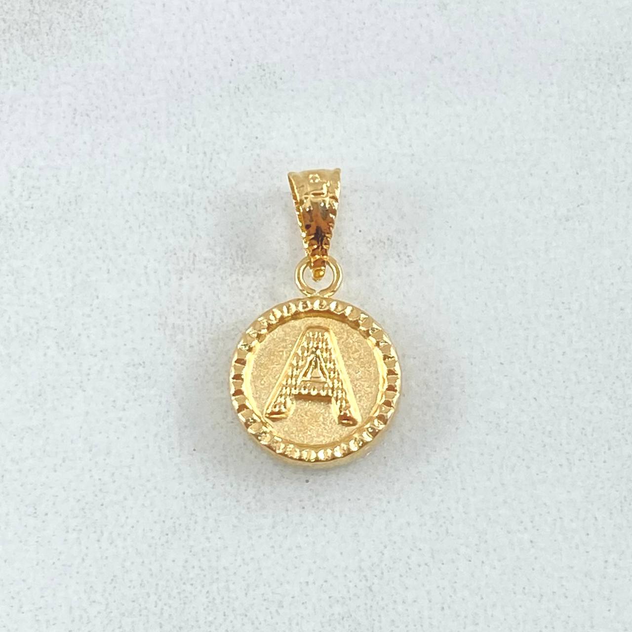 Dije Letra A 0.55gr / 1.7cm-Mate-Bordeado Oro Amarillo 18K ©