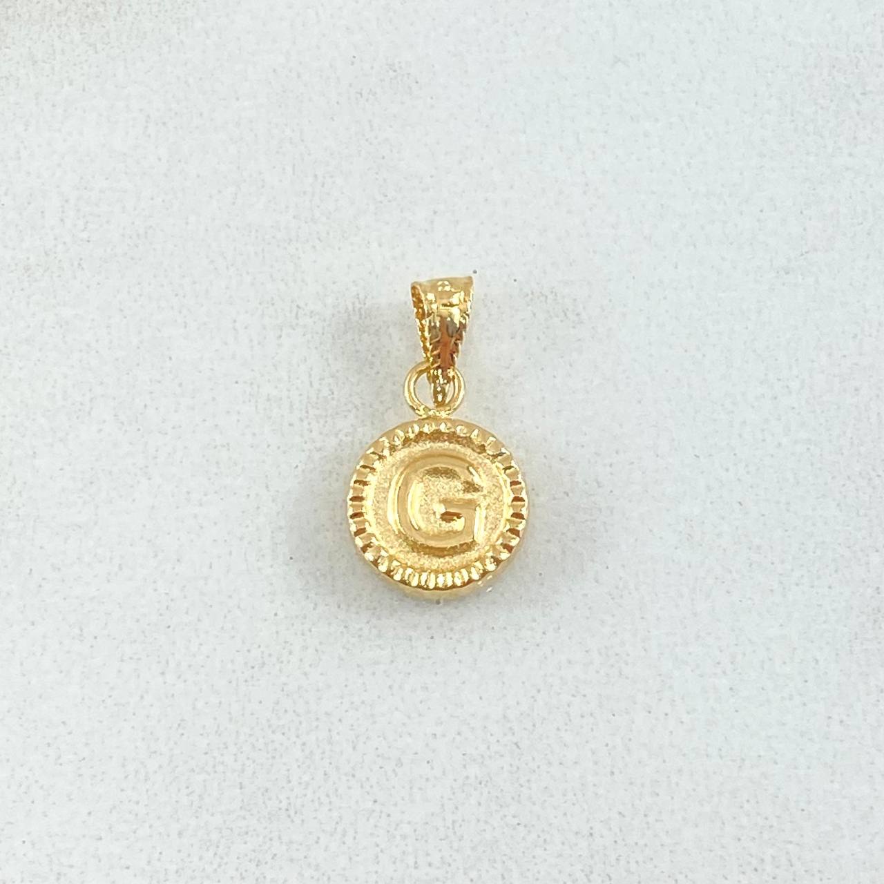Dije Letra G Marco Bordeado 0.6g / 1.7cm Oro Amarillo 18K