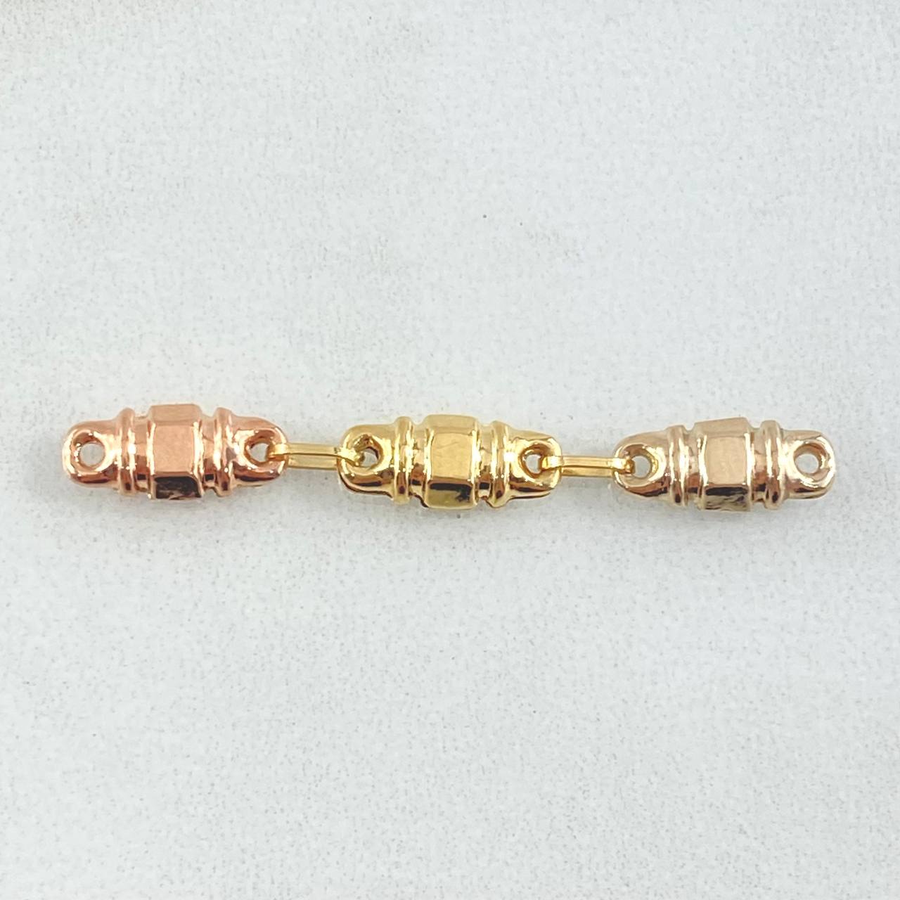 Herraje Retazo Rustico Barril Texturizado 0.7gr / Tres Eslabones Tres Oros 18K ©