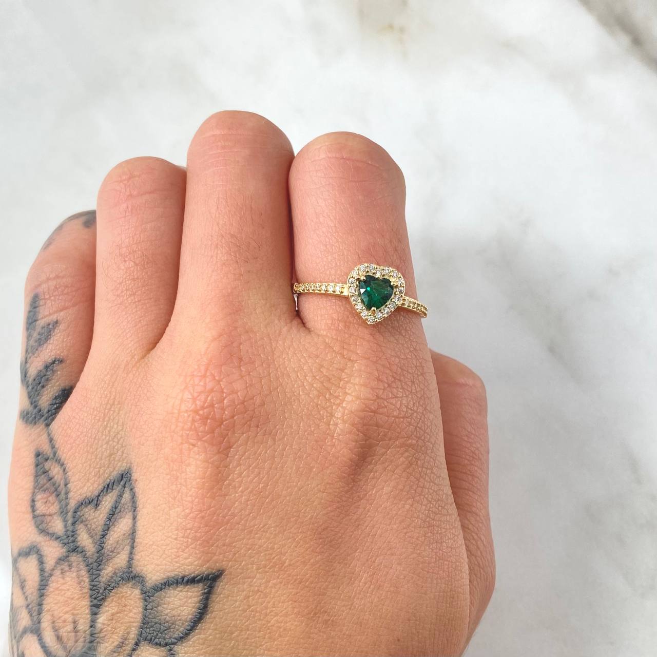 Anillo Halo Corazón 2.25gr / T7 1/2 / Oro Amarillo 18K *