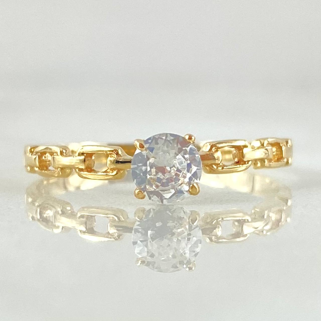 Anillo Solitario Cubano 1.5gr / T7 1/4 / Oro Amarillo 18K