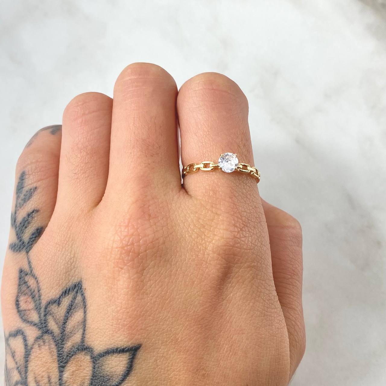 Anillo Solitario Cubano 1.5gr / T7 1/4 / Oro Amarillo 18K