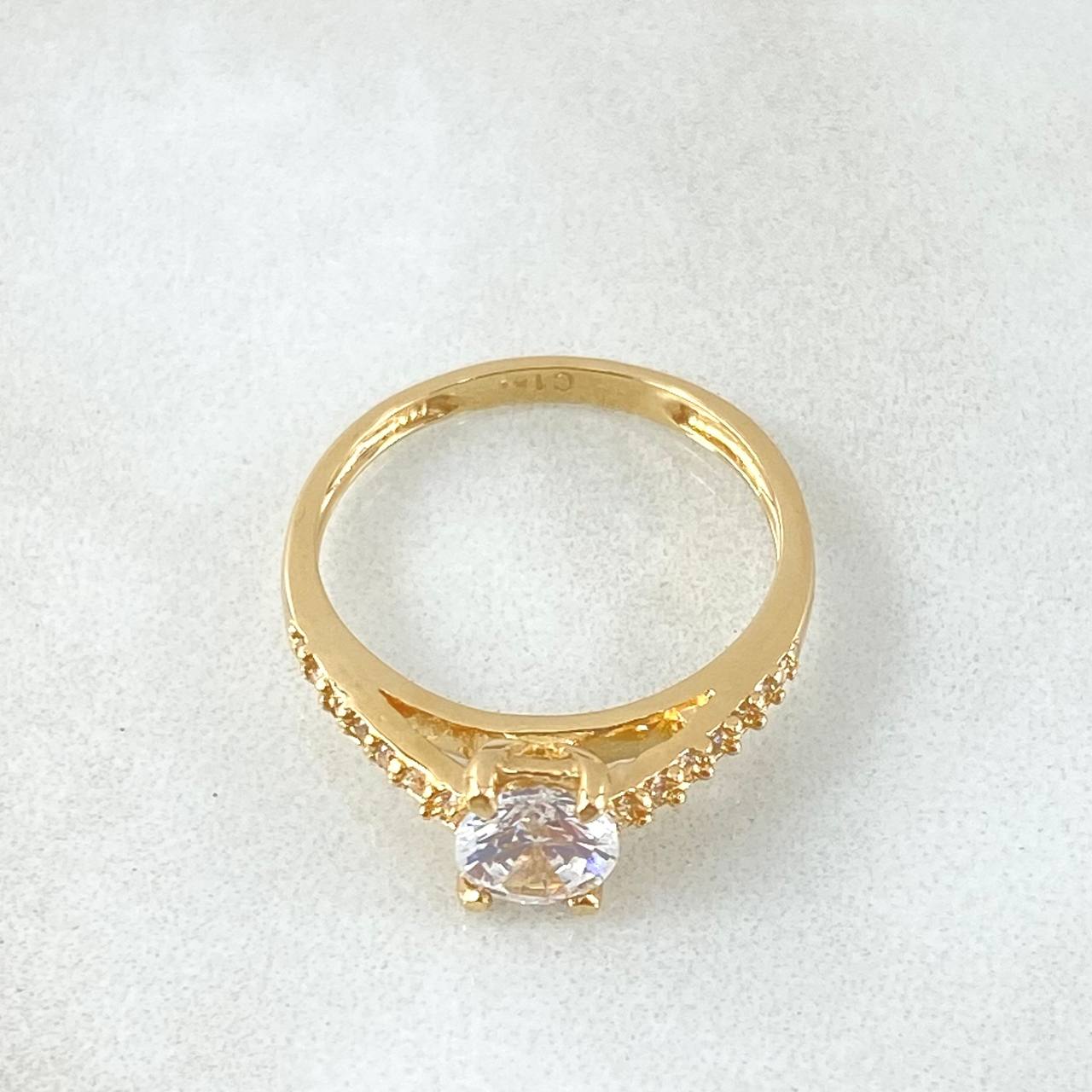 Anillo Solitario Churumbela 2.45gr / T6 / Oro Amarillo 18K