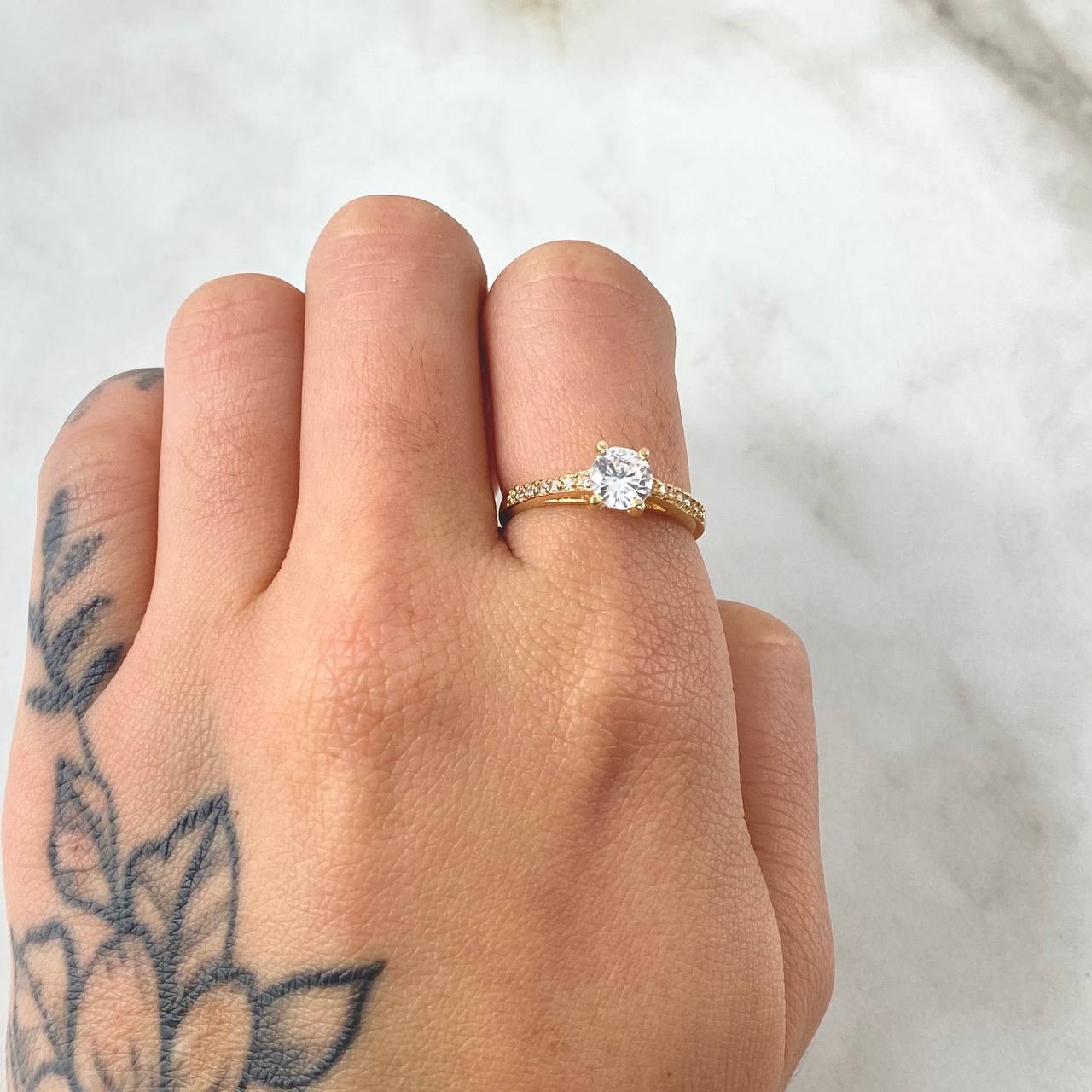 Anillo Solitario Churumbela 2.45gr / T6 / Oro Amarillo 18K