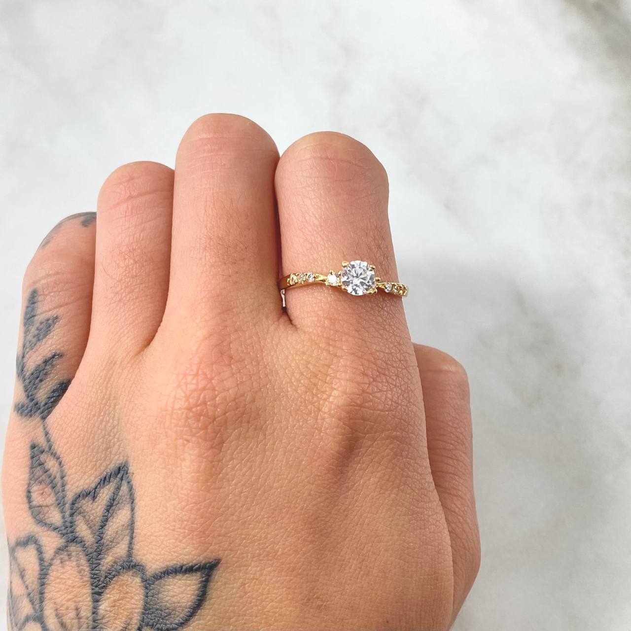 Anillo Solitario Churumbela 1.95gr / T9 / Oro Amarillo 18K