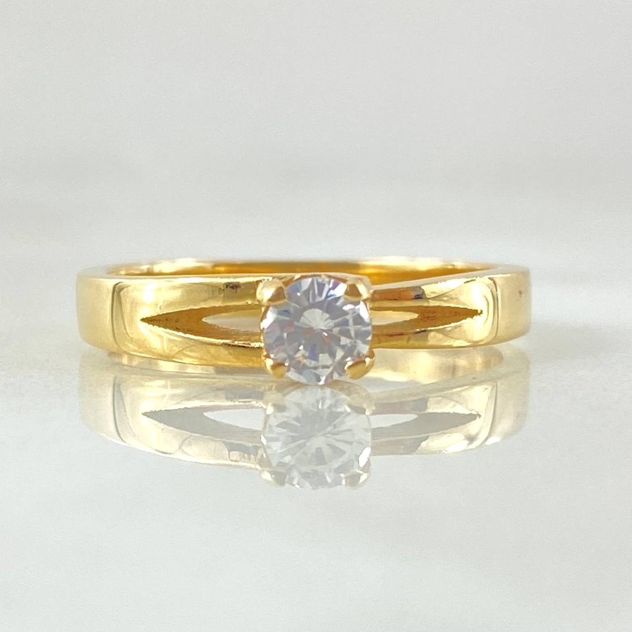 Anillo Solitario Central 3gr / T6 / Oro Amarillo 18K