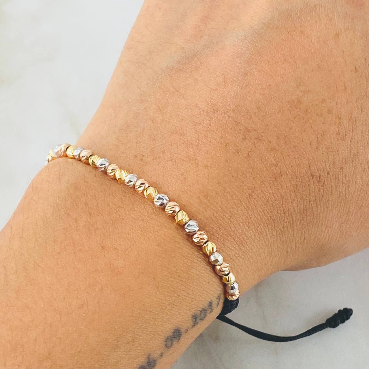 Pulsera Negra Bolas Diamantadas 1.8gr / Tres Oros 18K *
