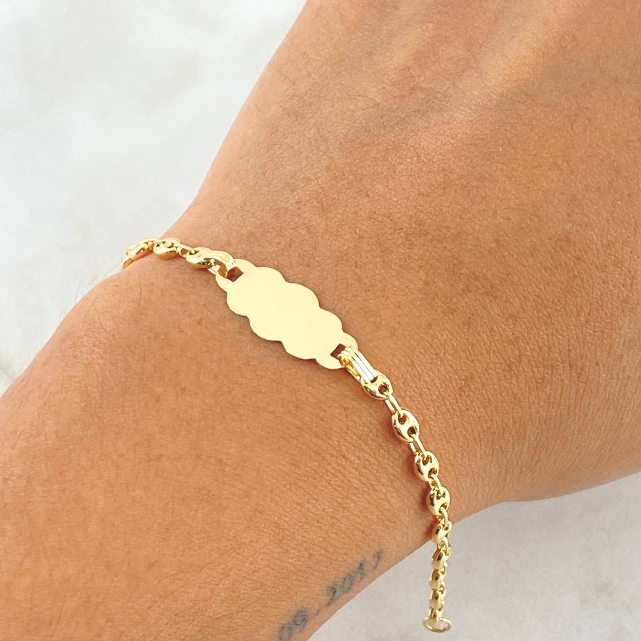 Pulso Bebé GC Placa Nube 1.9gr / 14cm / 3.3mm Liso Oro Amarillo 18K ©