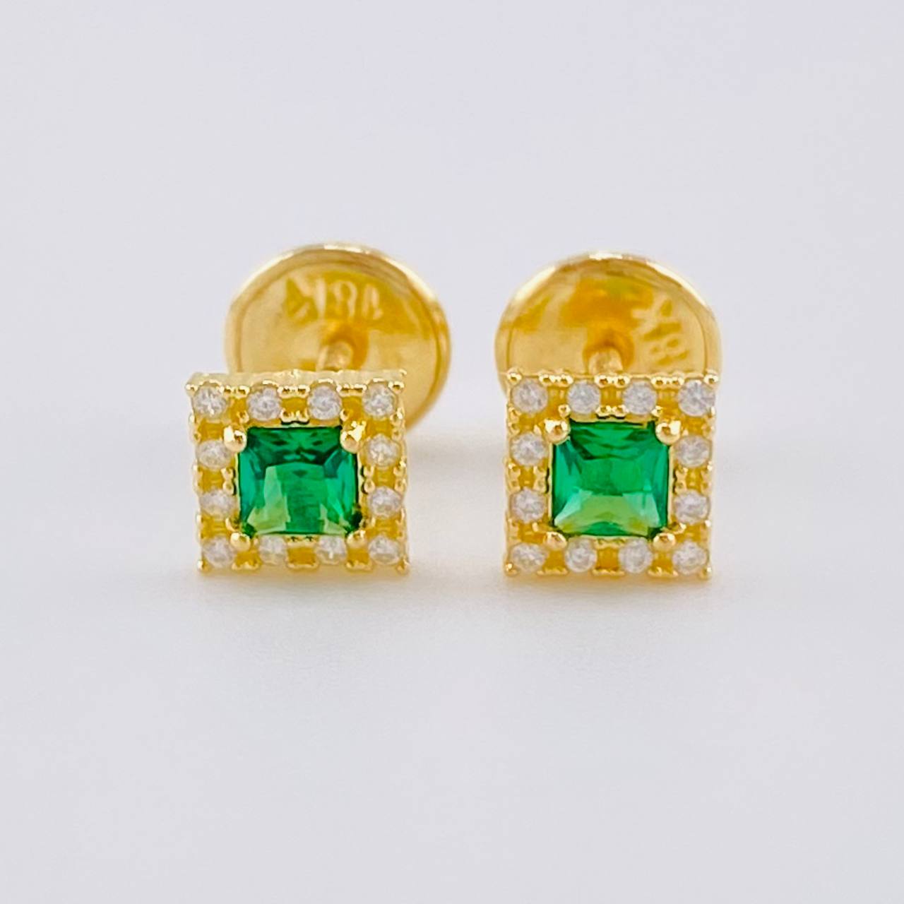 Topos Halo Cuadrado 0.65g / 4.4mm Oro Amarillo 18K