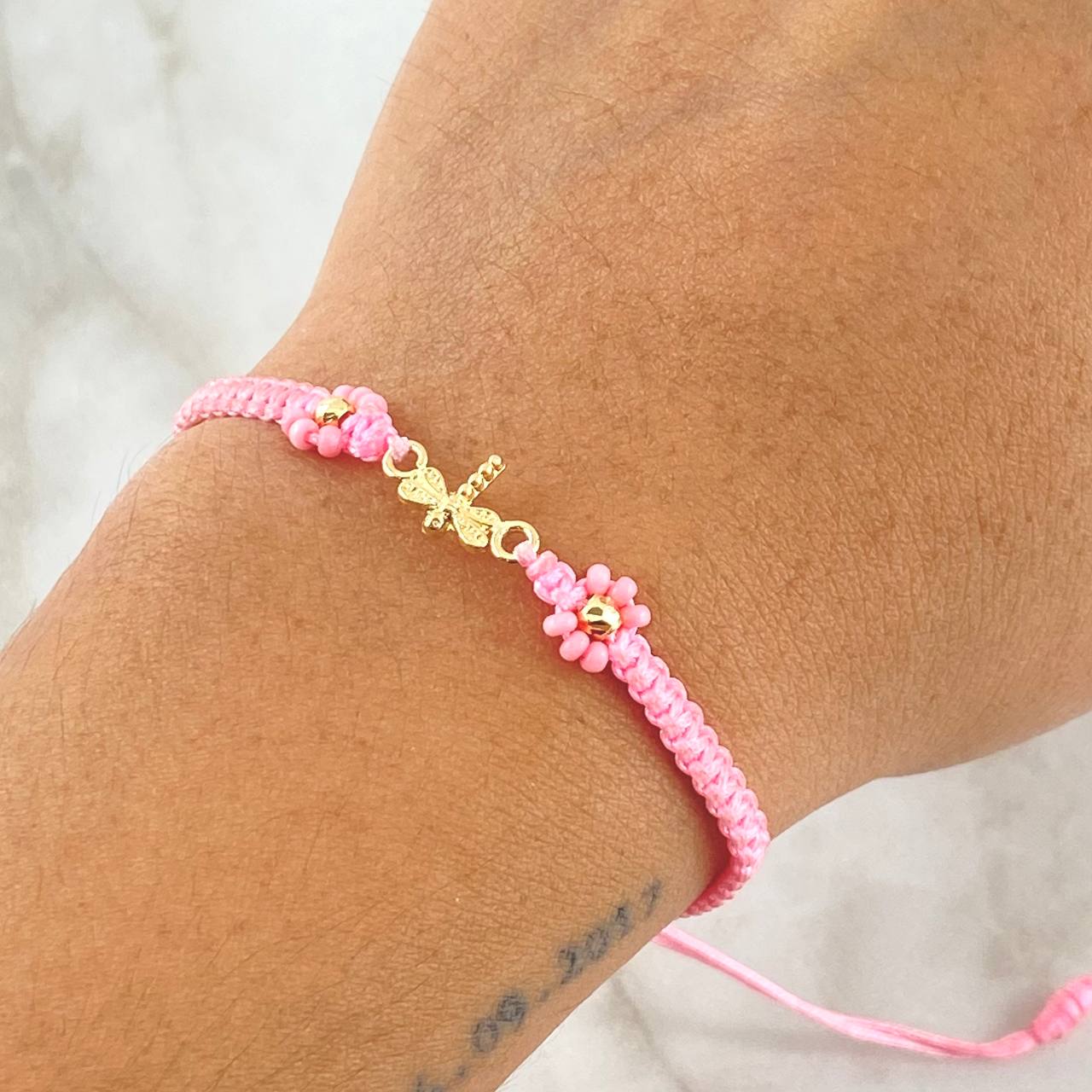 Pulsera Rosada Libelula 0.55gr / 3mm Bolas Diamantadas 2 Und Oro Amarillo 18K *