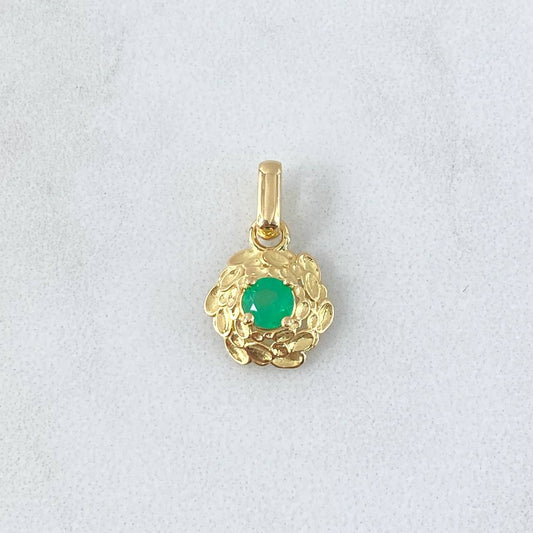 Dije Flor Remolino 1.45gr / 2cm / Esmeraldas 31 Pts Oro Amarillo 18K (Joya)