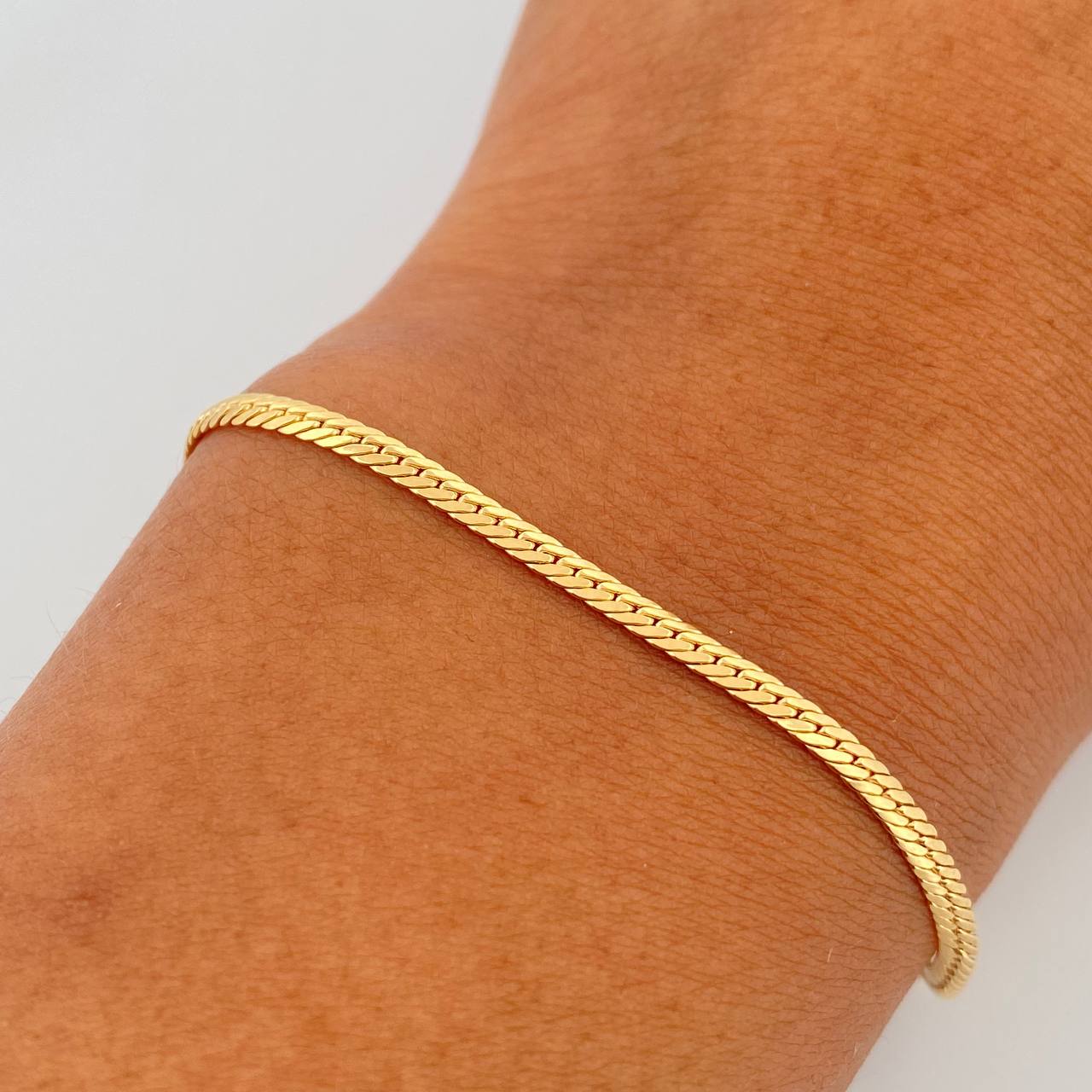 Pulso Serpiente 1.4gr / 19.3cm / 2.1mm Oro Amarillo +3 18K $