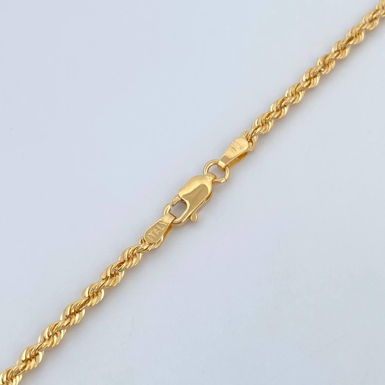 Cadena Lazo 5.65gr / 60cm / 2.55mm Oro Amarillo +3 $