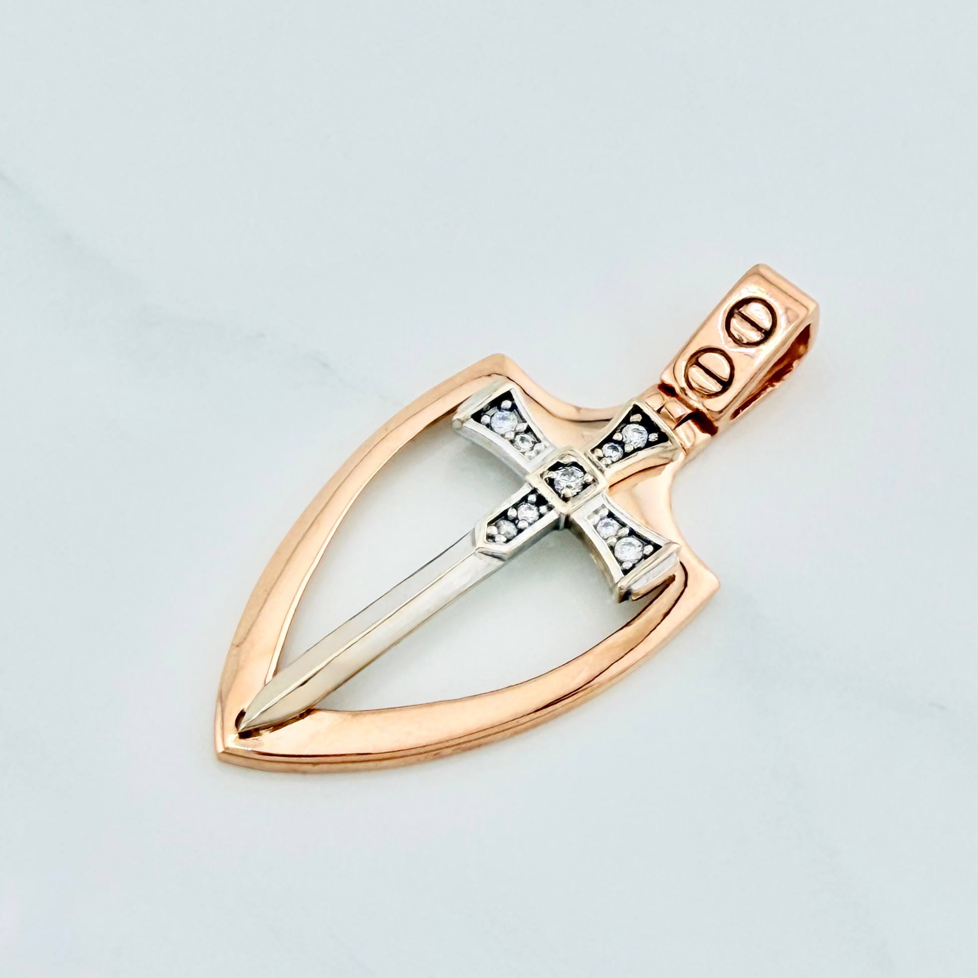 Dije Espada Escudo 3.15 g / 3 cm Dos Oros Blanco Rosa 18K
