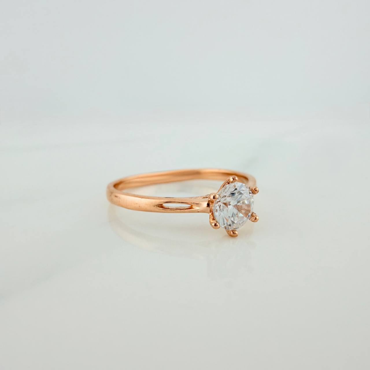 Anillo Solitario Curva 1.7gr / T5 1/4 / Oro Rosa 18K &