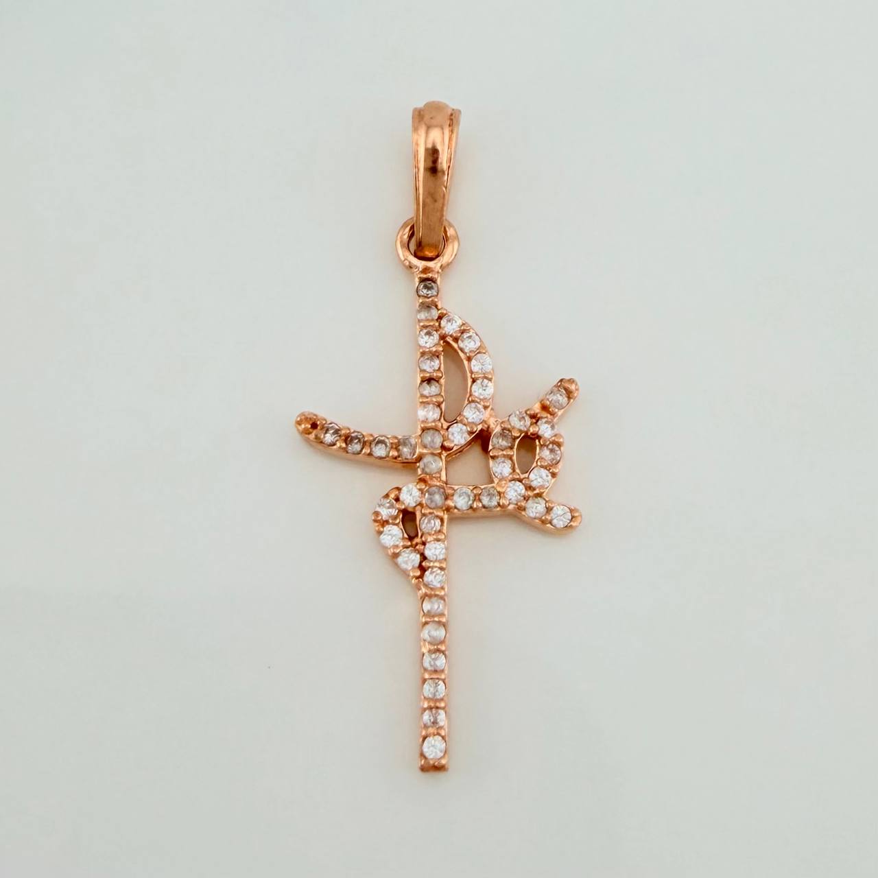 Dije Fe 1.35gr / 3.3cm / Oro Rosa 18K &