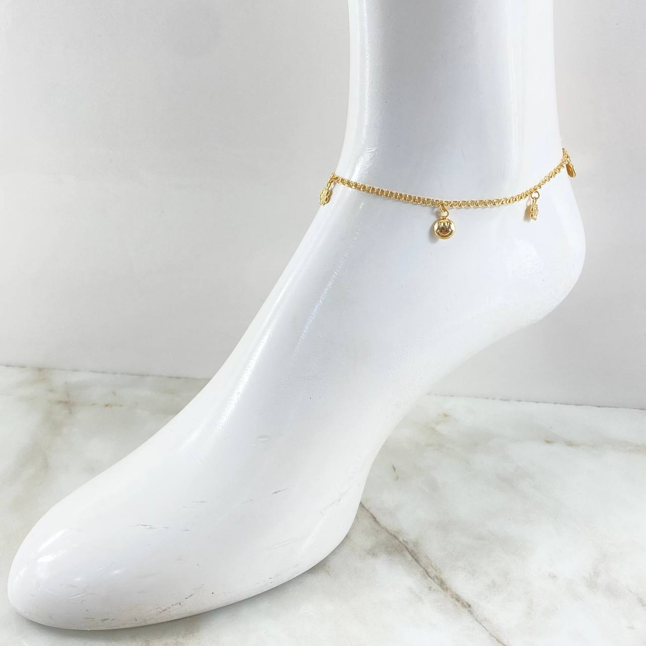 Tobillera Aro Seguido Dije 3.55gr / 24.5cm / Oro Amarillo 18K *