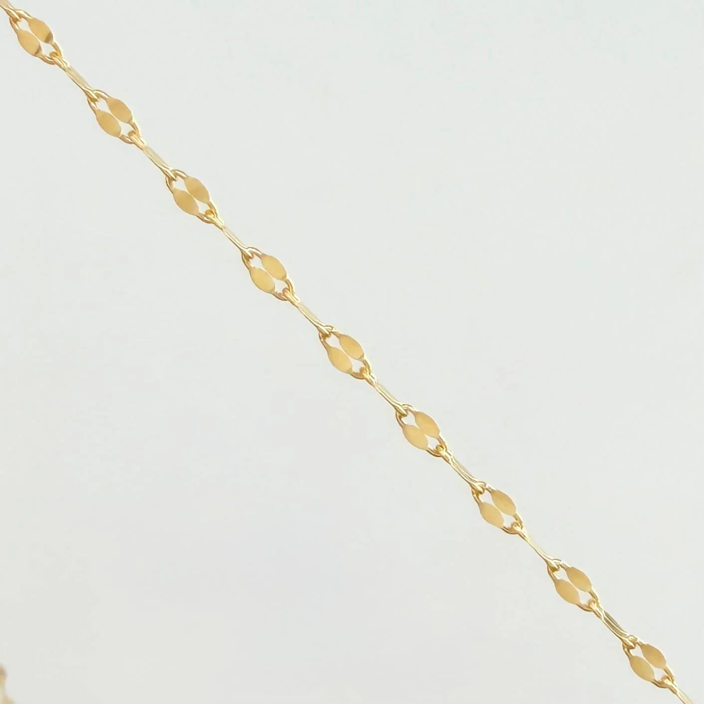 Set Cadena Flor De Espejo + Dije Dije Virgen De La Guadalupe / 1,3gr / 45.5 cm Oro Amarillo 18K