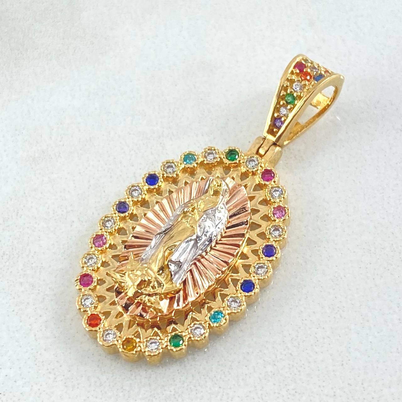 Dije Virgen Guadalupe 4.6gr / 3.5cm / Tres Oros 18K *