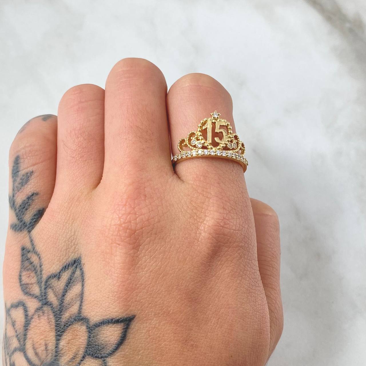 Anillo Corona Corazon Quinces 3.05gr / T7 1/2 / Oro Amarillo 18K