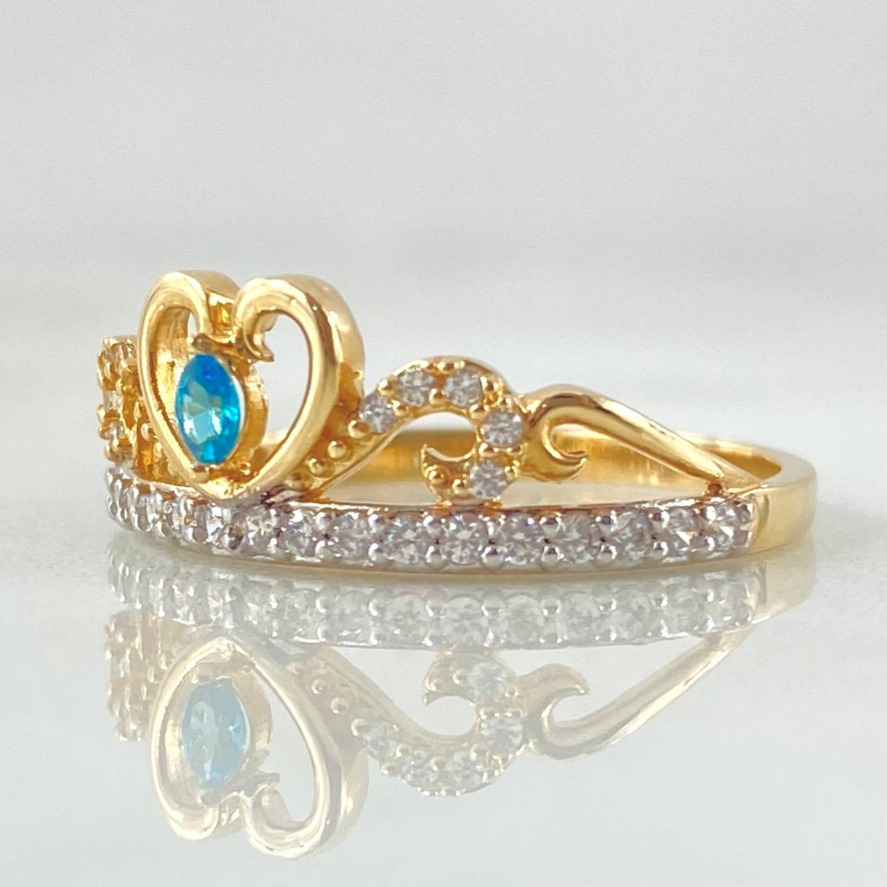 Anillo Corona Corazon Oleado 2.55gr / T6 3/4 / Dos Oros Amarillo Blanco 18K
