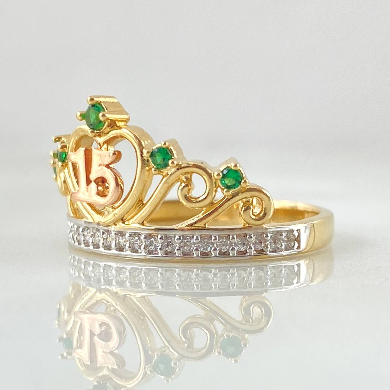 Anillo Corona Corazon Quinces 3.2gr / T7 1/4 / Dos Oros Amarillo Blanco 18K