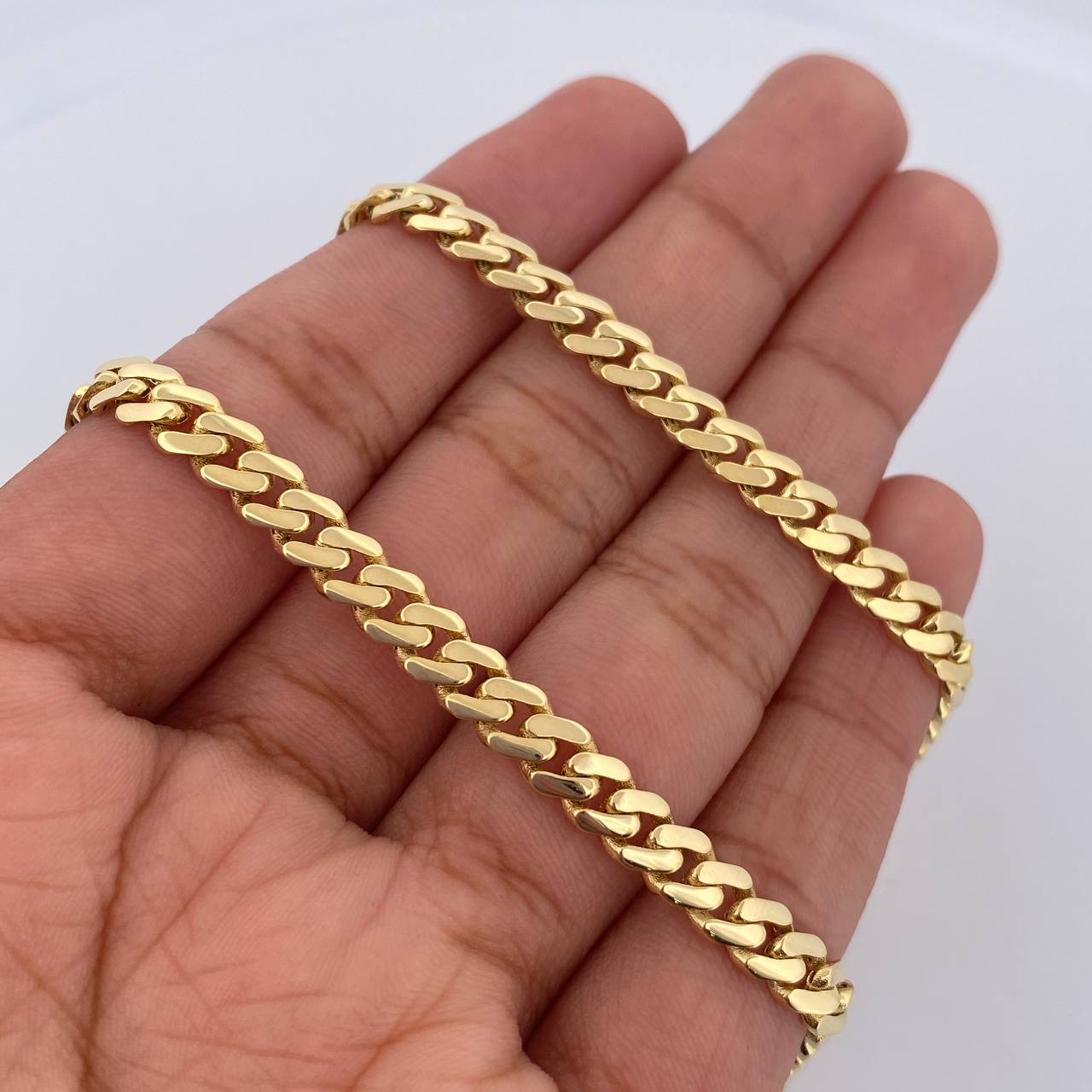 Cadena Cubana Infinito 19.7gr / 60cm / Oro Amarillo +4 18K $