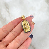 Dije Virgen de Guadalupe 6.1gr / 3.5cm / Circones Blancos Negros Oro Amarillo 18K ©