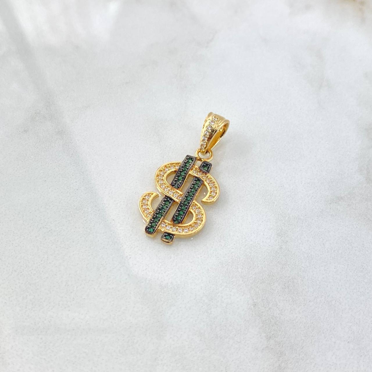 Dije Signo Dólar 3.7gr / 3.1cm / Circones Blancos Verdes Y Negros Oro Amarillo 18K ©