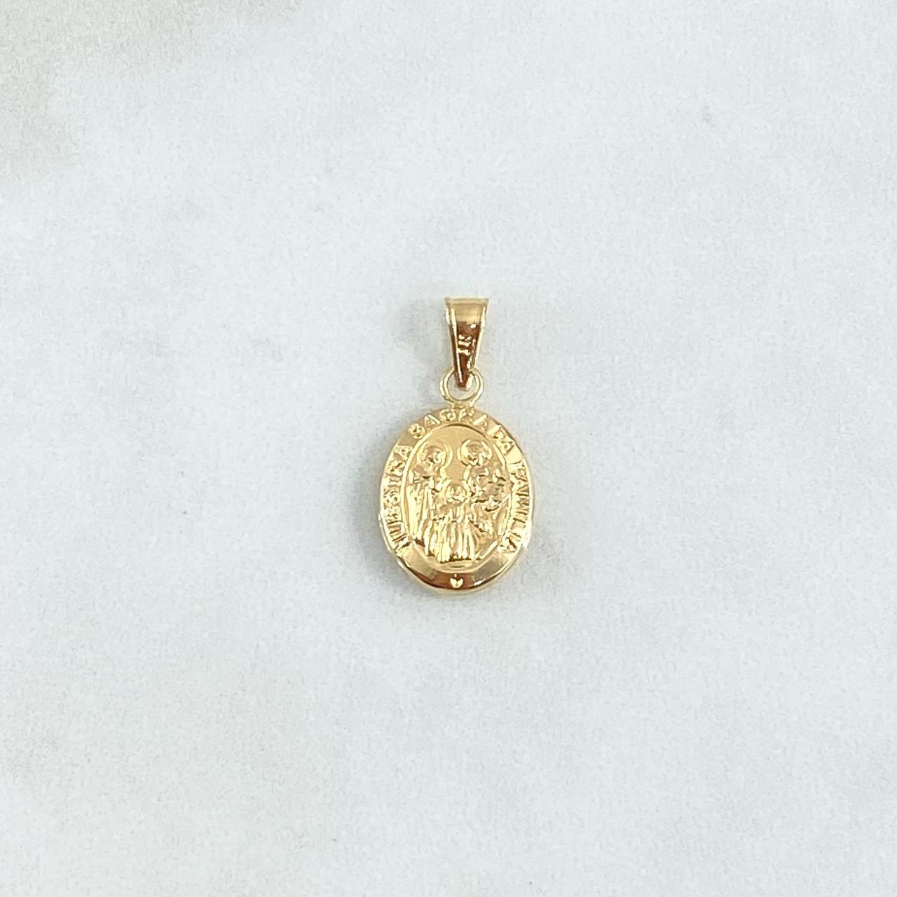 Dije Sagrada Familia 0.9gr / 2.4cm / Ovalo Mate Troquelado Oro Amarillo 18K ©