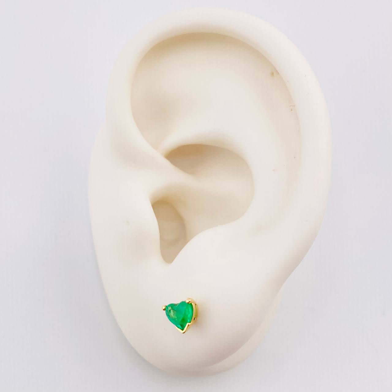 Topos Chispa Corazón Esmeraldas 60pts 1.25gr / 5mm Oro Amarillo 18K ©