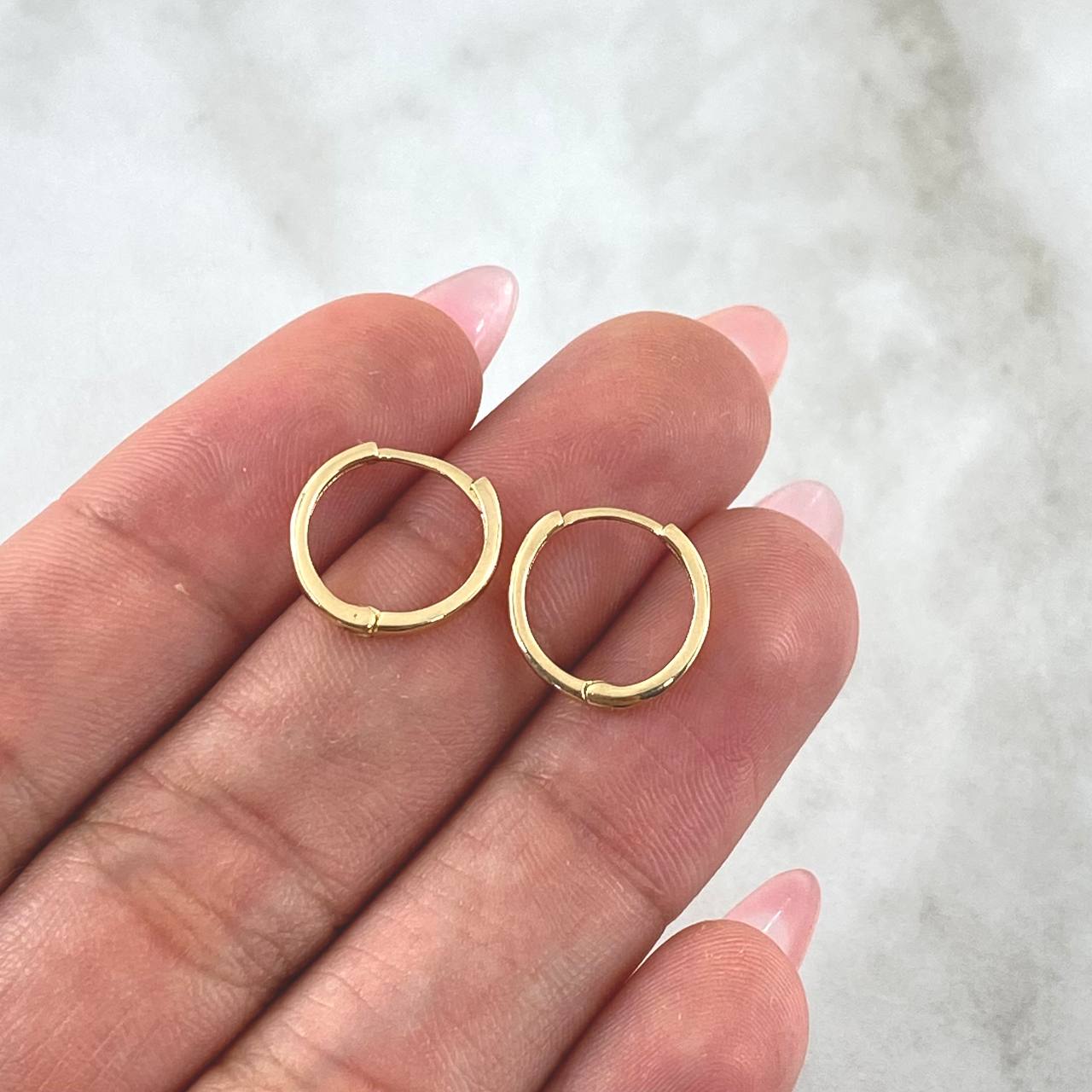 Candongas Kona 1.15gr / 1.2cm / Lisas Oro Amarillo 18K