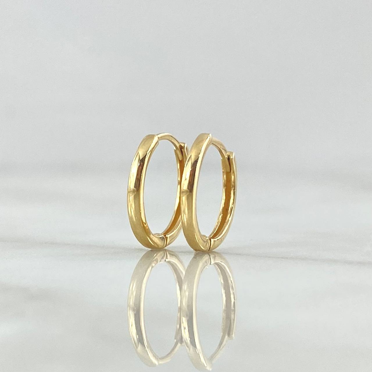 Candongas Kona 1.15gr / 1.2cm / Lisas Oro Amarillo 18K