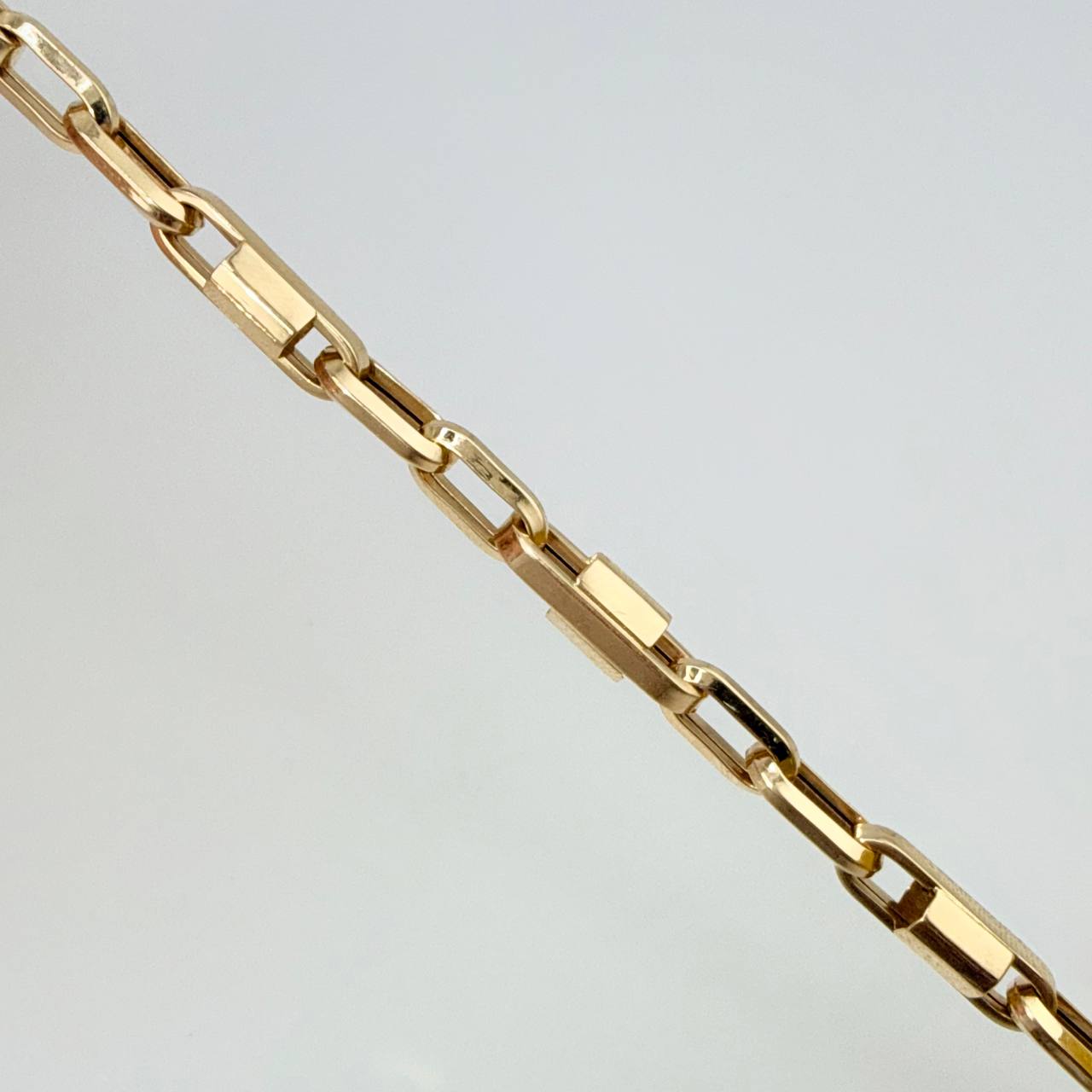 Pulso Rustico 6.85gr / 21.5cm / 5mm Oro Amarillo +4 18K ©