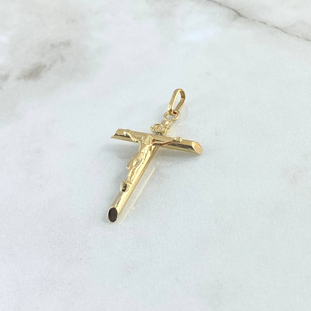 Dije Cruz Cristo Puntas Planas 1.7gr / 4.2cm / Troquelado Oro Amarillo 18K