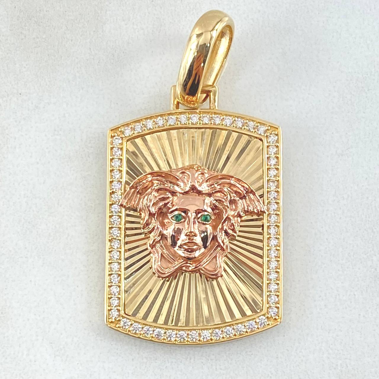 Dije Placa Medusa 8.4gr / 4.2cm / Dos Oros Amarillo Rosa 18K ©