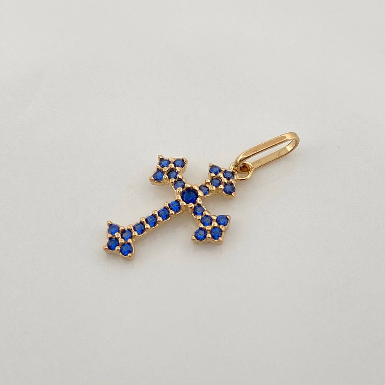 Dije Cruz Gotica 0.6gr / 2cm / Oro Amarillo 18K %