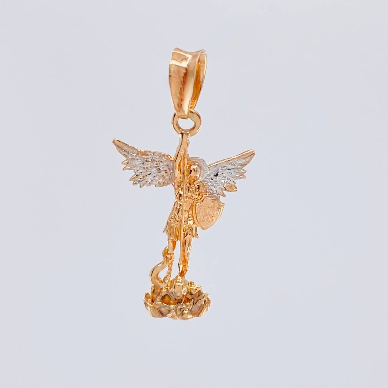 Dije San Miguel Arcangel 1.15 g / 2.7 cm Dos Oros Blanco Rosa 18K