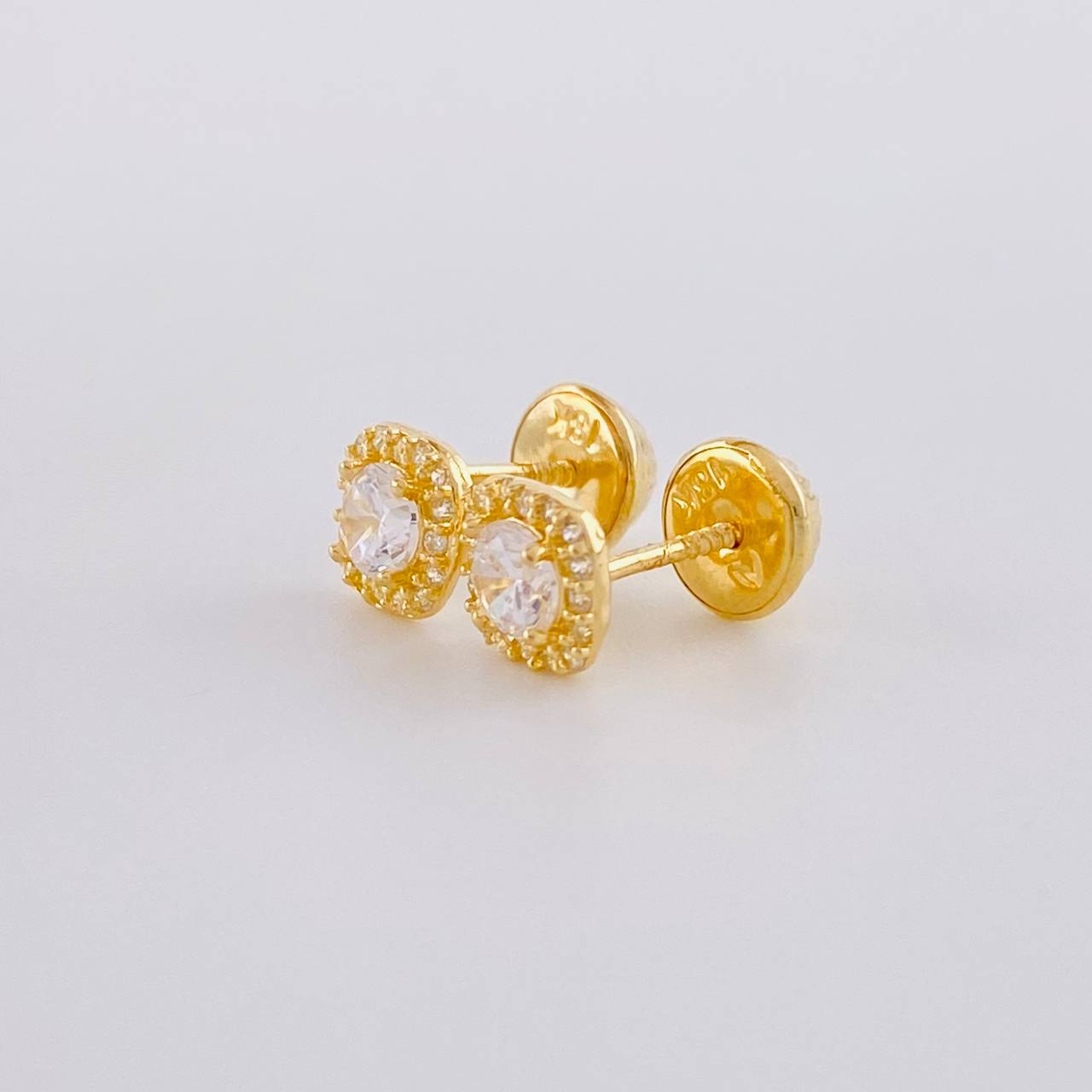 Topos Halo Cuadrado Semicurvo 0.9 g / 5.75 mm Oro Amarillo 18K