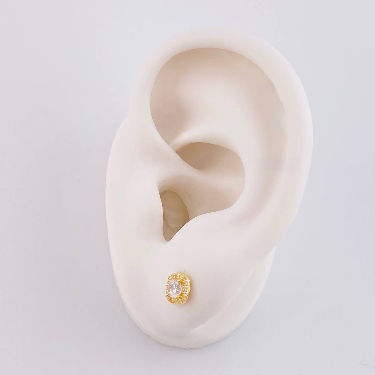 Topos Halo Cuadrado Semicurvo 0.9 g / 5.75 mm Oro Amarillo 18K