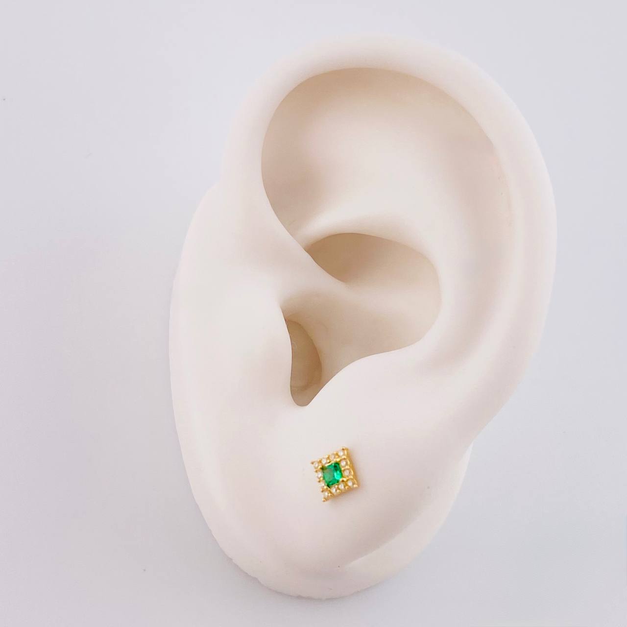 Topo Solitario Halo Cuadrado 0.3 g / 4.4 mm Oro Amarillo 18K