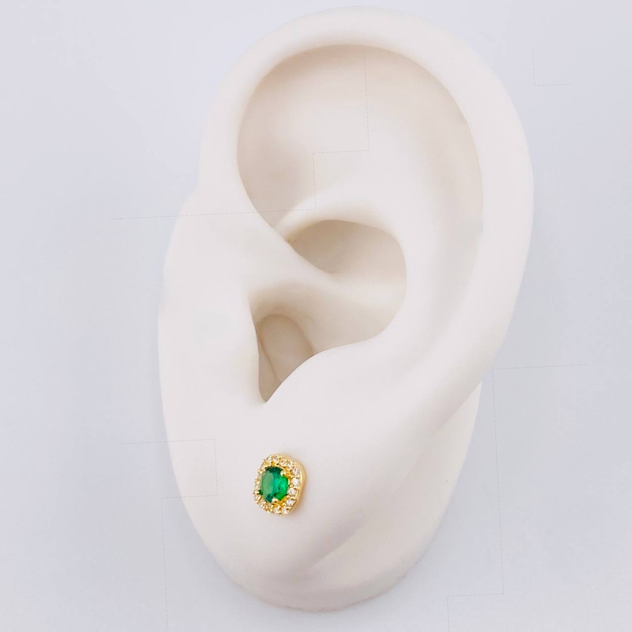 Topos Halo Puntas Ovaladas 0.85g / 5.6mm Oro Amarillo 18K