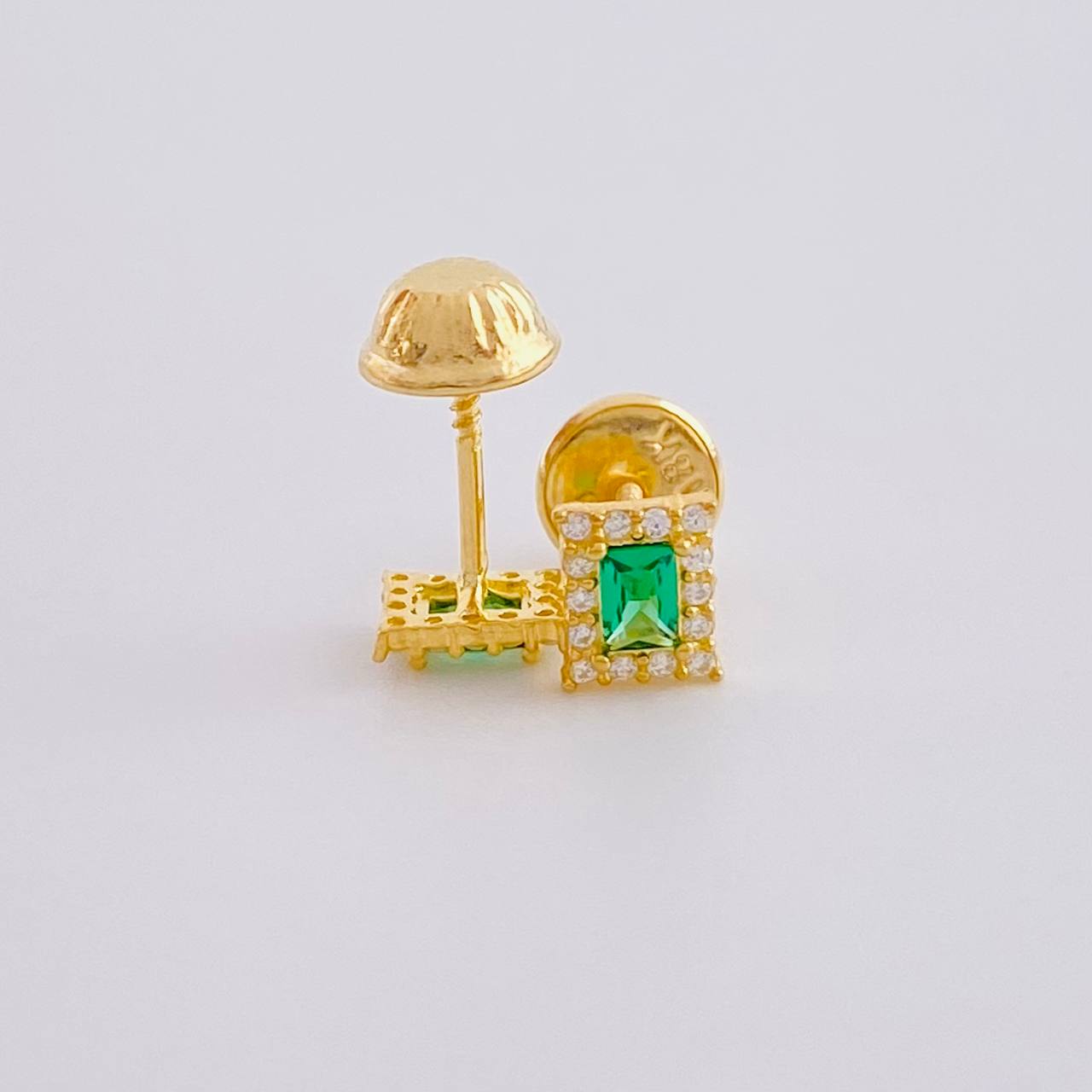 Topos Halo Rectangular 0.7g / 5.5mm Oro Amarillo 18K