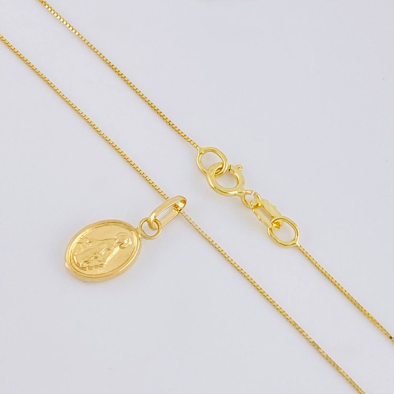 Set Cadena Veneciana + Dije Virgen Milagrosa / 1.25 g / 50.3 cm Oro Amarillo 18K