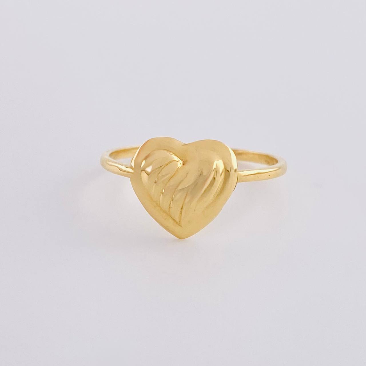 Anillo Corazón Sobresalto Lineal 1.15 g / T7 Oro Amarillo 18K